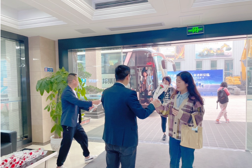 獻(xiàn)禮3.8節(jié)|勇做攀登者，奮進(jìn)新未來